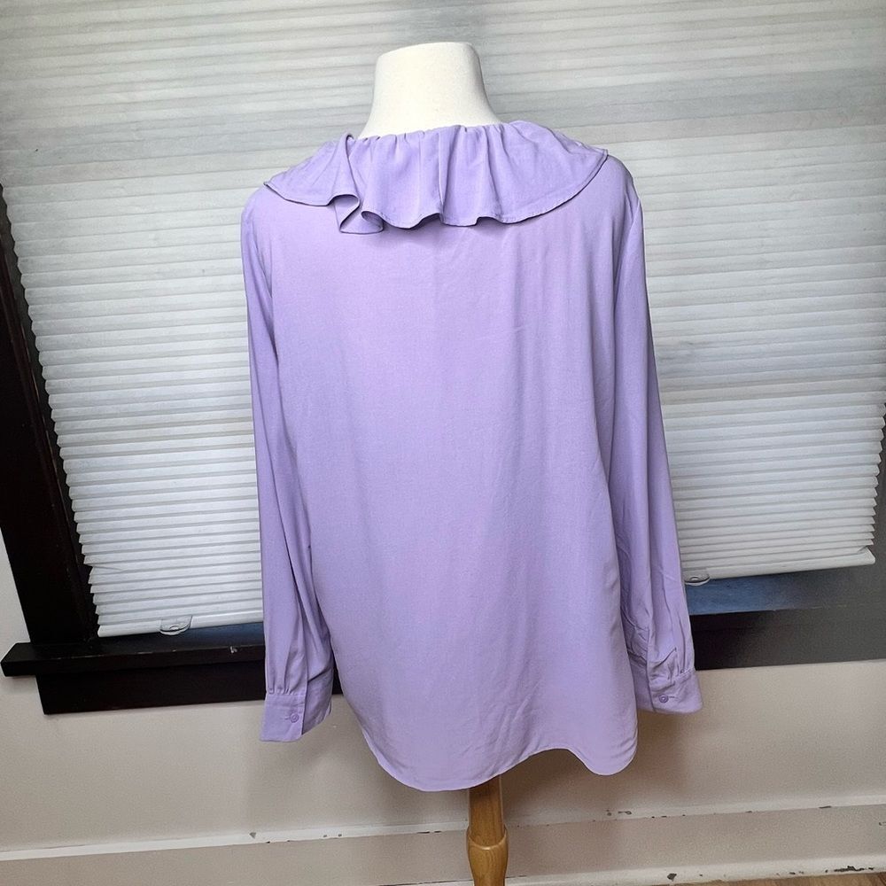 Uniqlo Ruffled Button Up Blouse - Picture 3 of 6